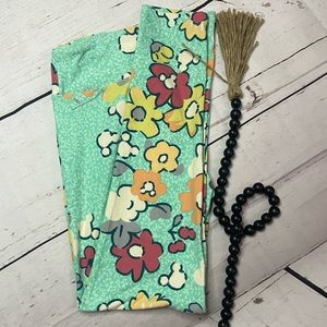 Nwot 2017 Disney floral print Lularoe leggings OS